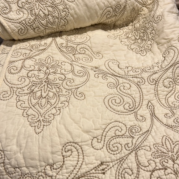 Soft Surroundings Bedding Soft Surroundings Queen Full Size Quilt
